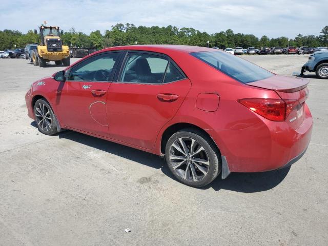2T1BURHE3JC006352 - 2018 TOYOTA COROLLA L RED photo 2