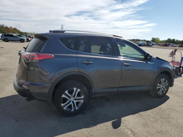 JTMBFREV4JJ227848 - 2018 TOYOTA RAV4 LE გრაფიტი ფოტო 3