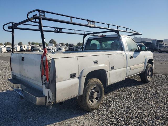 1GCGK24U13E267978 - 2003 CHEVROLET SILVERADO K2500 WHITE photo 3