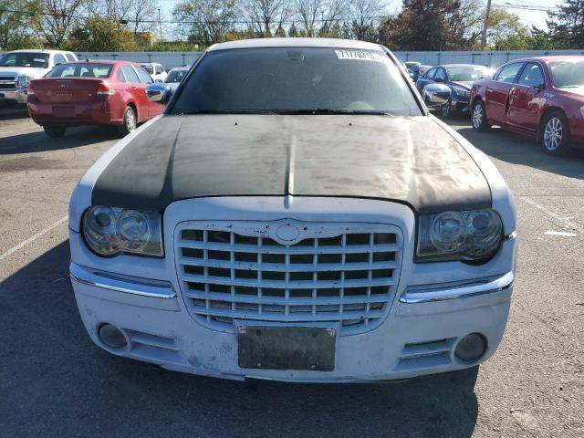 2C3KA63H57H610156 - 2007 CHRYSLER 300C WHITE photo 5