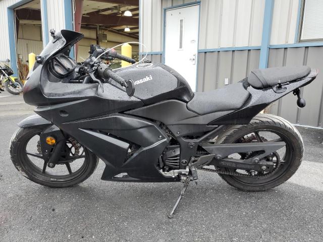 JKAEXMJ169DA47455 - 2009 KAWASAKI EX250 J BLACK photo 3