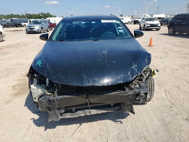 4T4BF1FK6GR570966 - 2016 TOYOTA CAMRY LE Negro foto 5