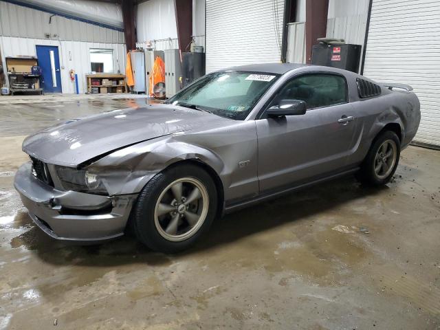 1ZVFT82H765101113 - 2006 FORD MUSTANG GT GRAY photo 1