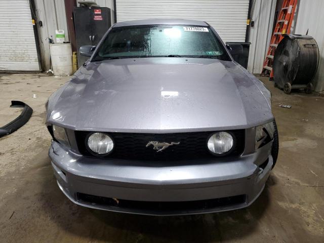 1ZVFT82H765101113 - 2006 FORD MUSTANG GT GRAY photo 5