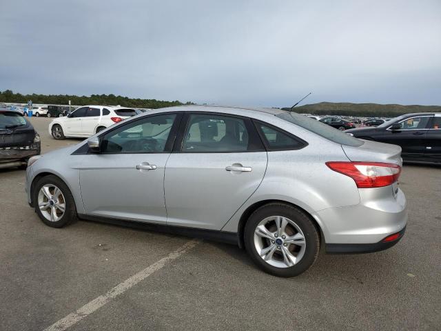 1FADP3F22EL319693 - 2014 FORD FOCUS SE SILVER photo 2