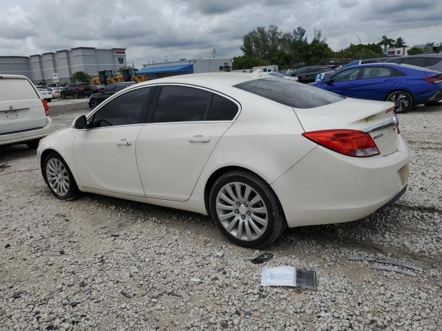 2G4GR5EKXC9113620 - 2012 BUICK REGAL WHITE photo 2