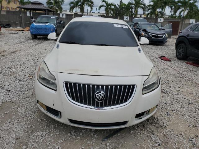 2G4GR5EKXC9113620 - 2012 BUICK REGAL WHITE photo 5