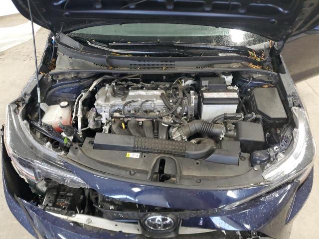 5YFEPMAE8NP372766 - 2022 TOYOTA COROLLA LE BLUE photo 11