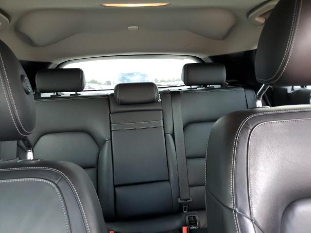 SJKCH5CR3HA030285 - 2017 INFINITI QX30 BASE Silber Foto 10