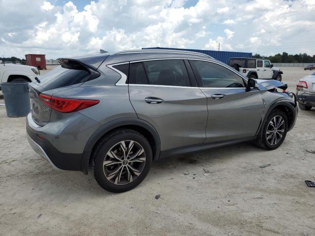 SJKCH5CR3HA030285 - 2017 INFINITI QX30 BASE SILVER photo 3