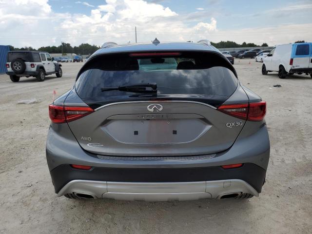 SJKCH5CR3HA030285 - 2017 INFINITI QX30 BASE Silber Foto 6