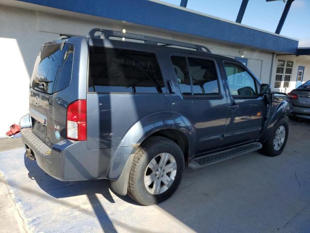 5N1AR18W55C707105 - 2005 NISSAN PATHFINDER LE فحمي صورة 3