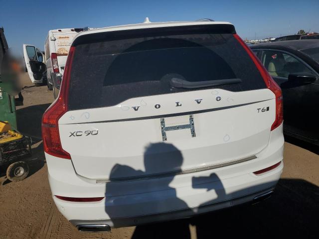 YV4A22PK0M1681064 - 2021 VOLVO XC90 T6 MOMENTUM WHITE photo 6