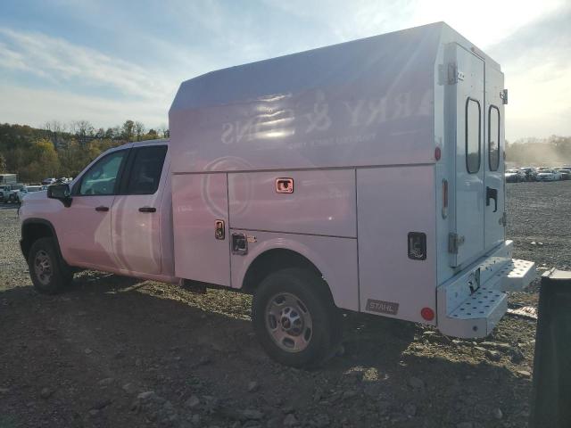 1GB5WLE74NF244903 - 2022 CHEVROLET SILVERADO C2500 HEAVY DUTY WHITE photo 2