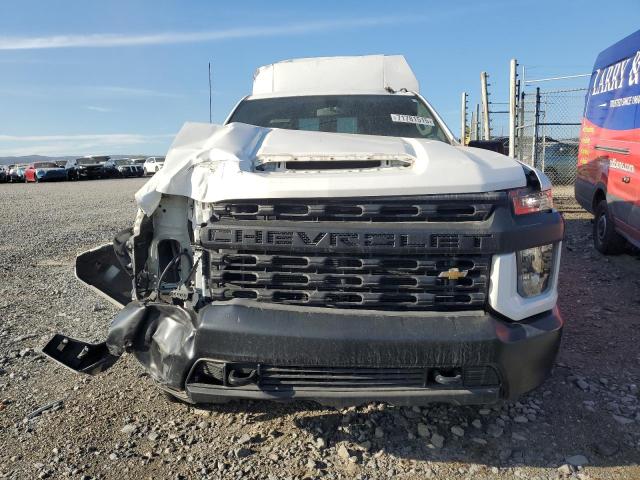 1GB5WLE74NF244903 - 2022 CHEVROLET SILVERADO C2500 HEAVY DUTY WHITE photo 5