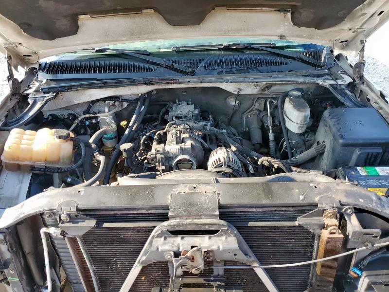 1GCHC24U36E126545 - 2006 CHEVROLET SILVERADO C2500 HEAVY DUTY WHITE photo 11