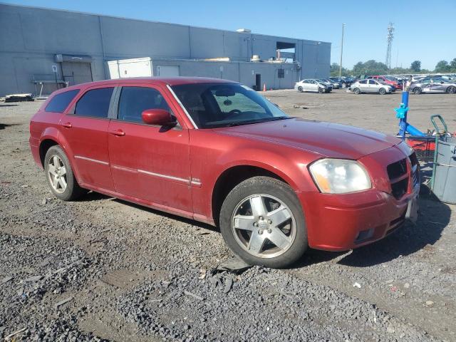 2D8GZ58275H656420 - 2005 DODGE MAGNUM R/T RED photo 4