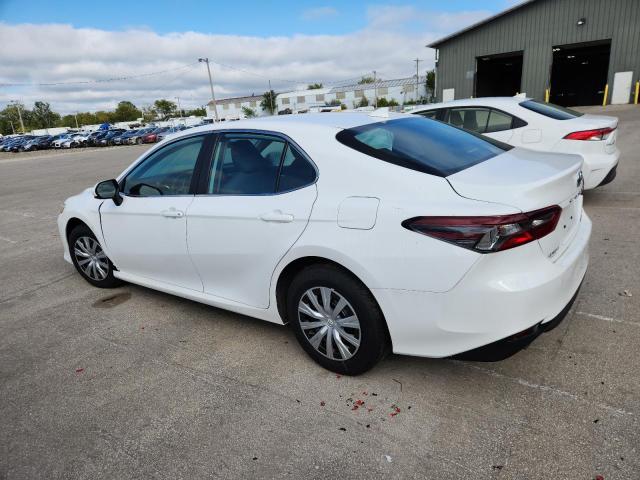 4T1C31AK0PU614488 - 2023 TOYOTA CAMRY LE WHITE photo 2