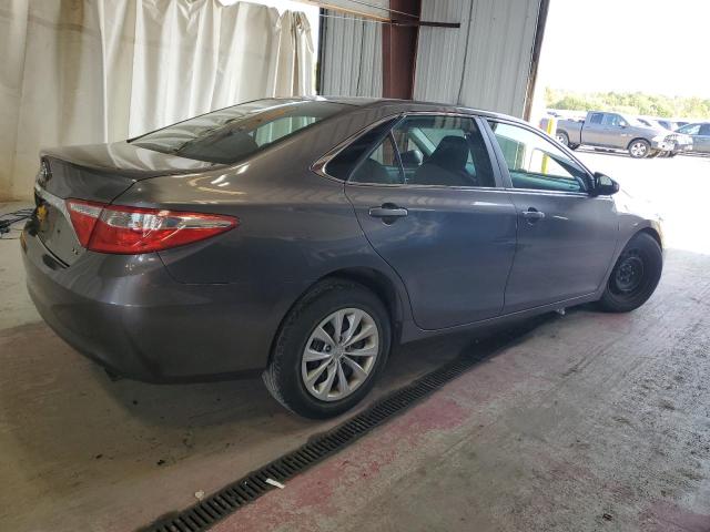 4T4BF1FK8FR455283 - 2015 TOYOTA CAMRY LE GRAY photo 3