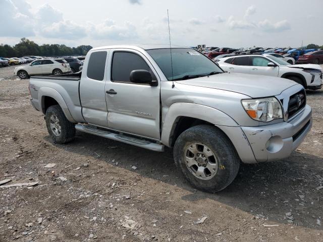 5TETU62NX5Z048321 - 2005 TOYOTA TACOMA PRERUNNER ACCESS CAB SILVER photo 4