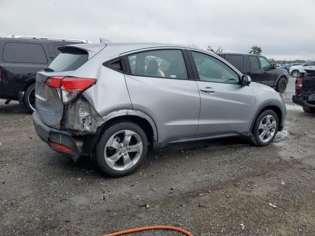 3CZRU5H39KG700728 - 2019 HONDA HR-V LX SILVER photo 3