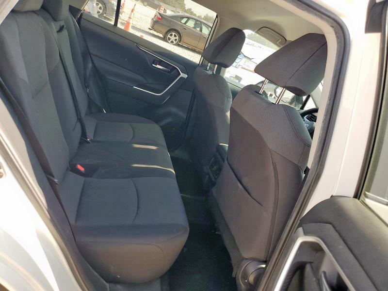 2T3W1RFV4MC119655 - 2021 TOYOTA RAV4 XLE WHITE photo 11