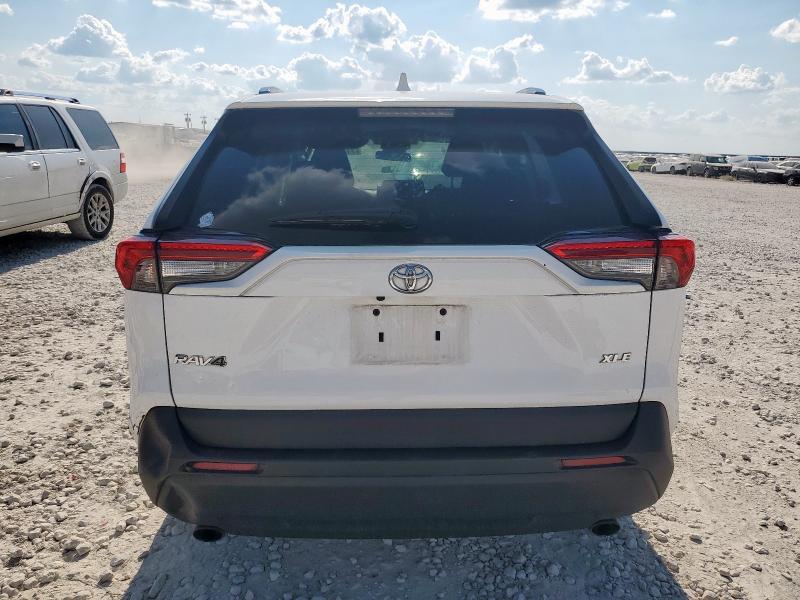 2T3W1RFV4MC119655 - 2021 TOYOTA RAV4 XLE WHITE photo 6