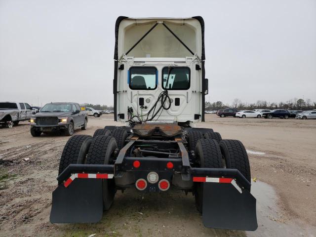 3AKJGED57GDHG0440 - 2016 FREIGHTLINER CASCADIA 1 WHITE photo 6