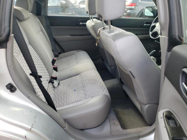 JF1SG656X4H746943 - 2004 SUBARU FORESTER 2.5XS ნაცრისფერი ფოტო 11