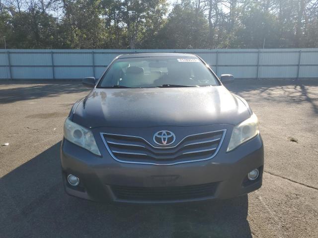 4T1BK3EK5AU103953 - 2010 TOYOTA CAMRY SE 灰色 照片 5