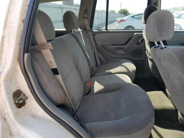 1J4G248S1YC329719 - 2000 JEEP GRAND CHEROKEE LAREDO WHITE photo 11