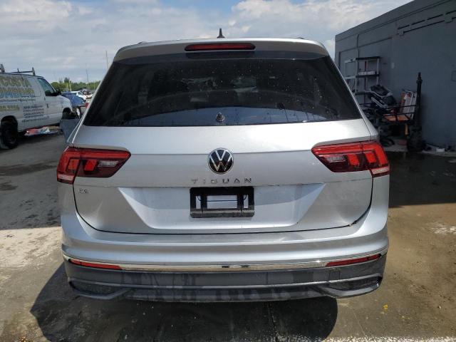 3VV3B7AX8RM137033 - 2024 VOLKSWAGEN TIGUAN SE Srebrny zdjęcie 6