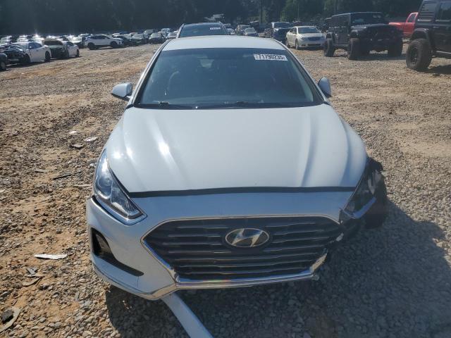 5NPE24AF5JH616078 - 2018 HYUNDAI SONATA SE WHITE photo 5