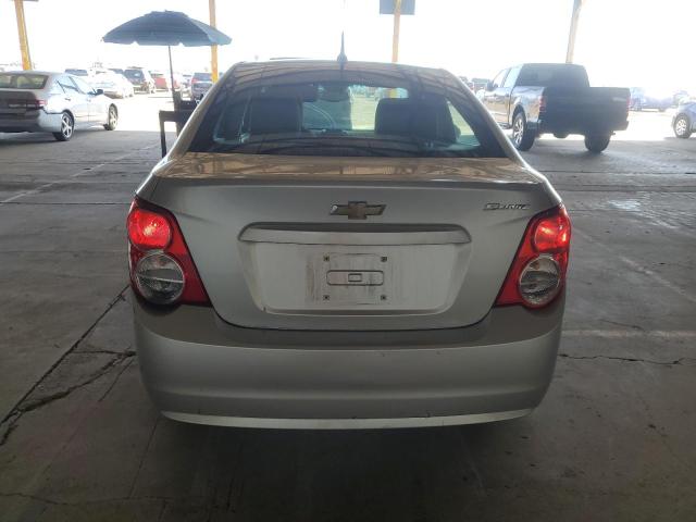 1G1JA5SH5C4189929 - 2012 CHEVROLET SONIC LS ვერცხლისფერი ფოტო 6