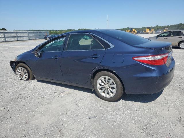 4T4BF1FK5FR494980 - 2015 TOYOTA CAMRY LE BLUE photo 2