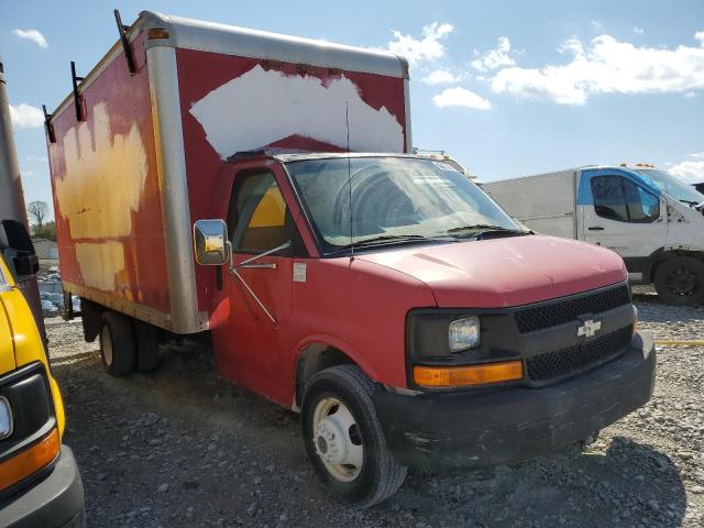 1GBJG31U641141548 - 2004 CHEVROLET EXPRESS G3 RED photo 4