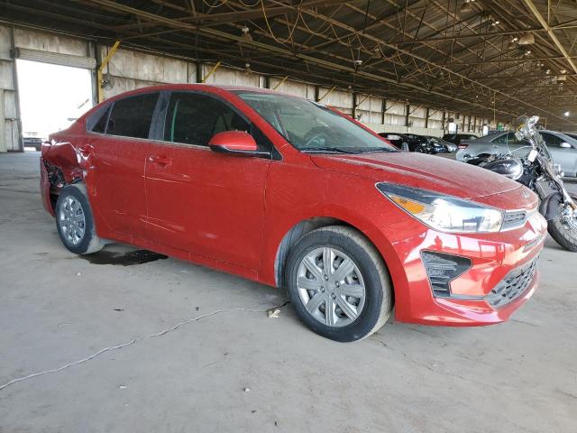 3KPA24AD9NE439087 - 2022 KIA RIO LX RED photo 4