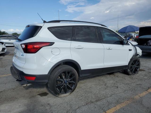 1FMCU0GD8KUA20353 - 2019 FORD ESCAPE SE WHITE photo 3