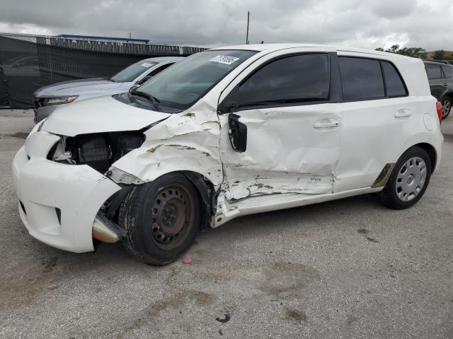 2013 TOYOTA SCION XD, 