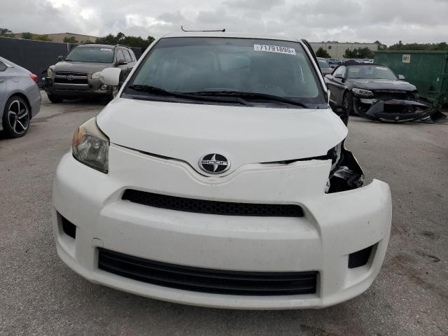 JTKKUPB49D1033951 - 2013 TOYOTA SCION XD WHITE photo 5