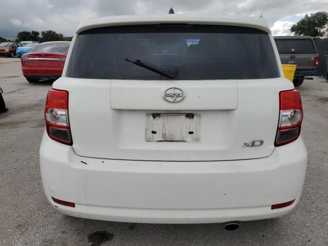 JTKKUPB49D1033951 - 2013 TOYOTA SCION XD WHITE photo 6
