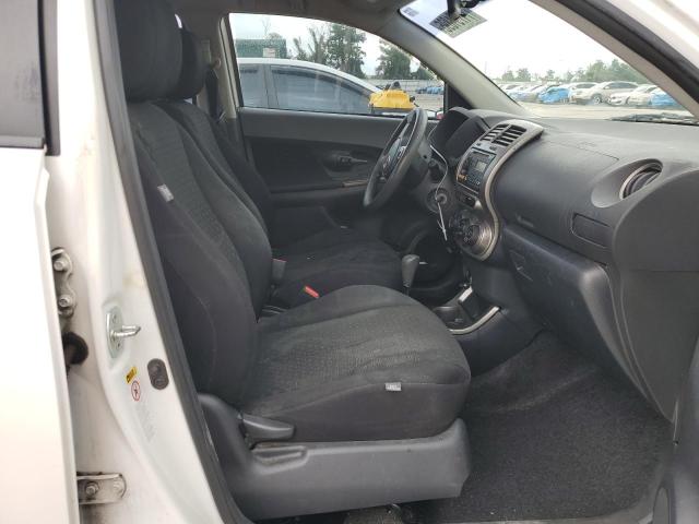 JTKKUPB49D1033951 - 2013 TOYOTA SCION XD WHITE photo 7