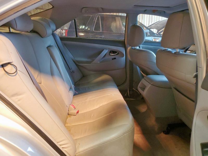 JTNBE46KX73035711 - 2007 TOYOTA CAMRY CE SILVER photo 10