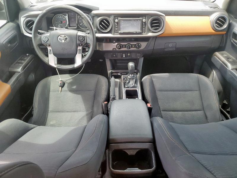 3TMAZ5CN5JM072731 - 2018 TOYOTA TACOMA DOUBLE CAB BLACK photo 8