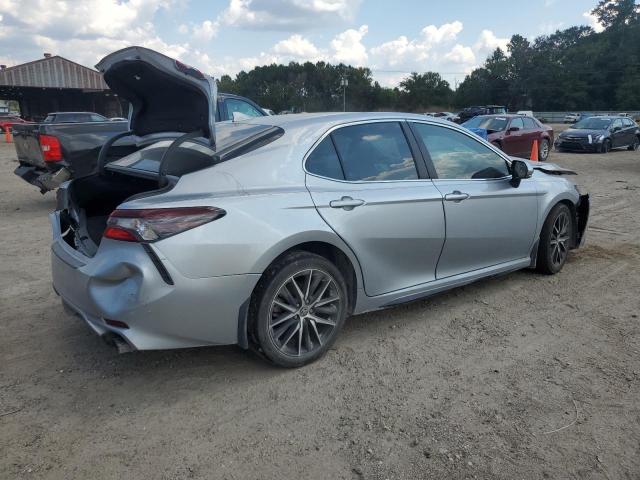 4T1T11AK5RU897835 - 2024 TOYOTA CAMRY SE NIGHT SHADE SILVER photo 3