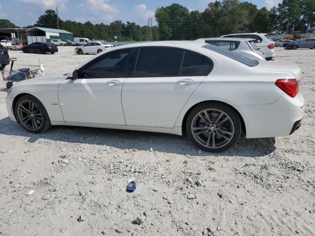 WBAKA8C54BCY36534 - 2011 BMW 750 I WHITE photo 2