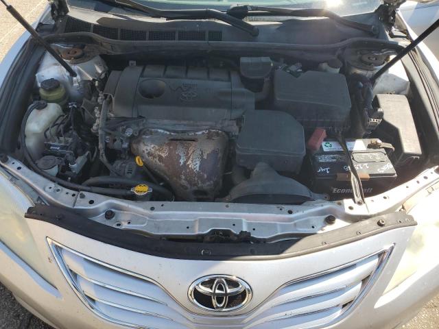 4T1BF3EK0AU098228 - 2010 TOYOTA CAMRY BASE 银色 照片 11