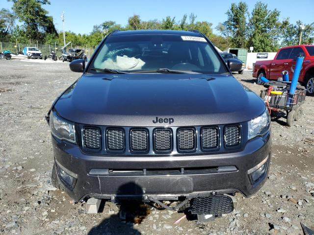 3C4NJDBB0JT400458 - 2018 JEEP COMPASS LATITUDE Gris photo 5