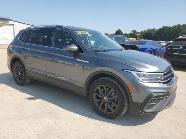 3VV2B7AXXRM051654 - 2024 VOLKSWAGEN TIGUAN SE 灰色 照片 4