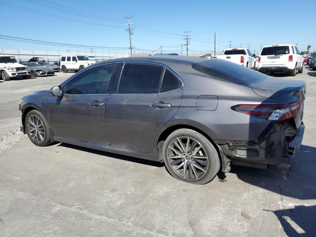 4T1F31AK6PU604058 - 2023 TOYOTA CAMRY XLE 灰色 照片 2